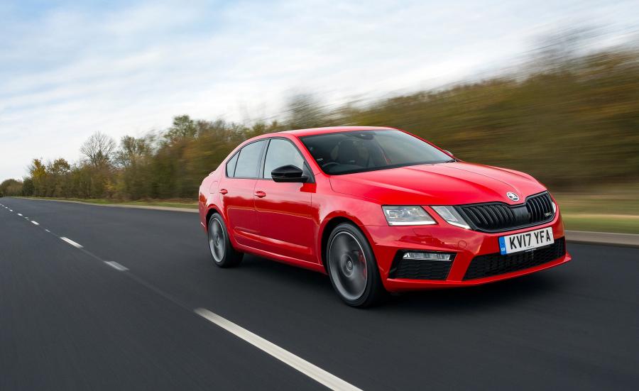  Skoda Octavia vRS (5E) 2017 года  (UK) (фото 14 из 16)